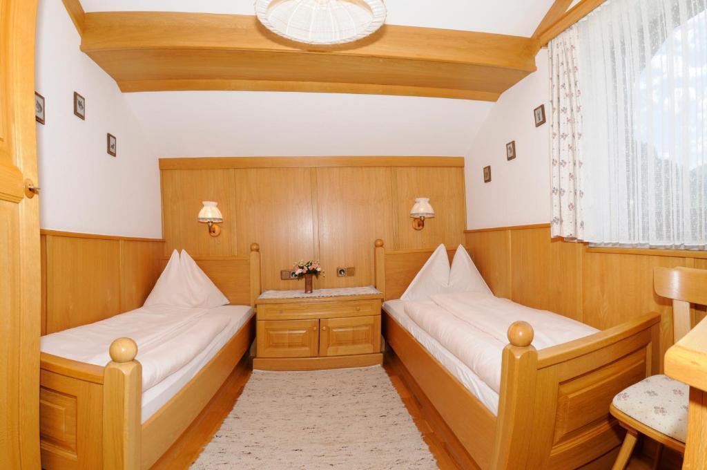 Gasthof Zur Gams Donnersbachwald Room photo