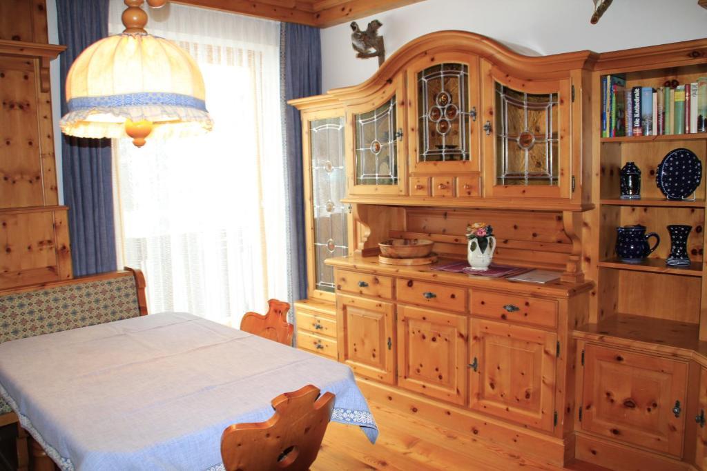 Gasthof Zur Gams Donnersbachwald Room photo